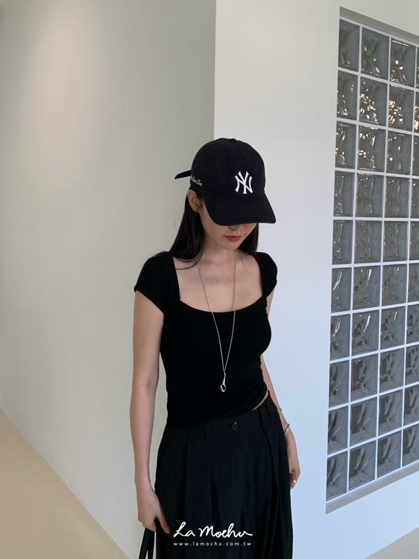 方領氣質素面上衣